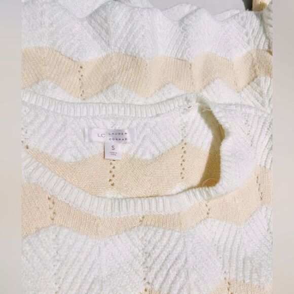 lauren conrad sweater Chevron Pastel crochet Scallop Hem Women’s S - Picture 5 of 8